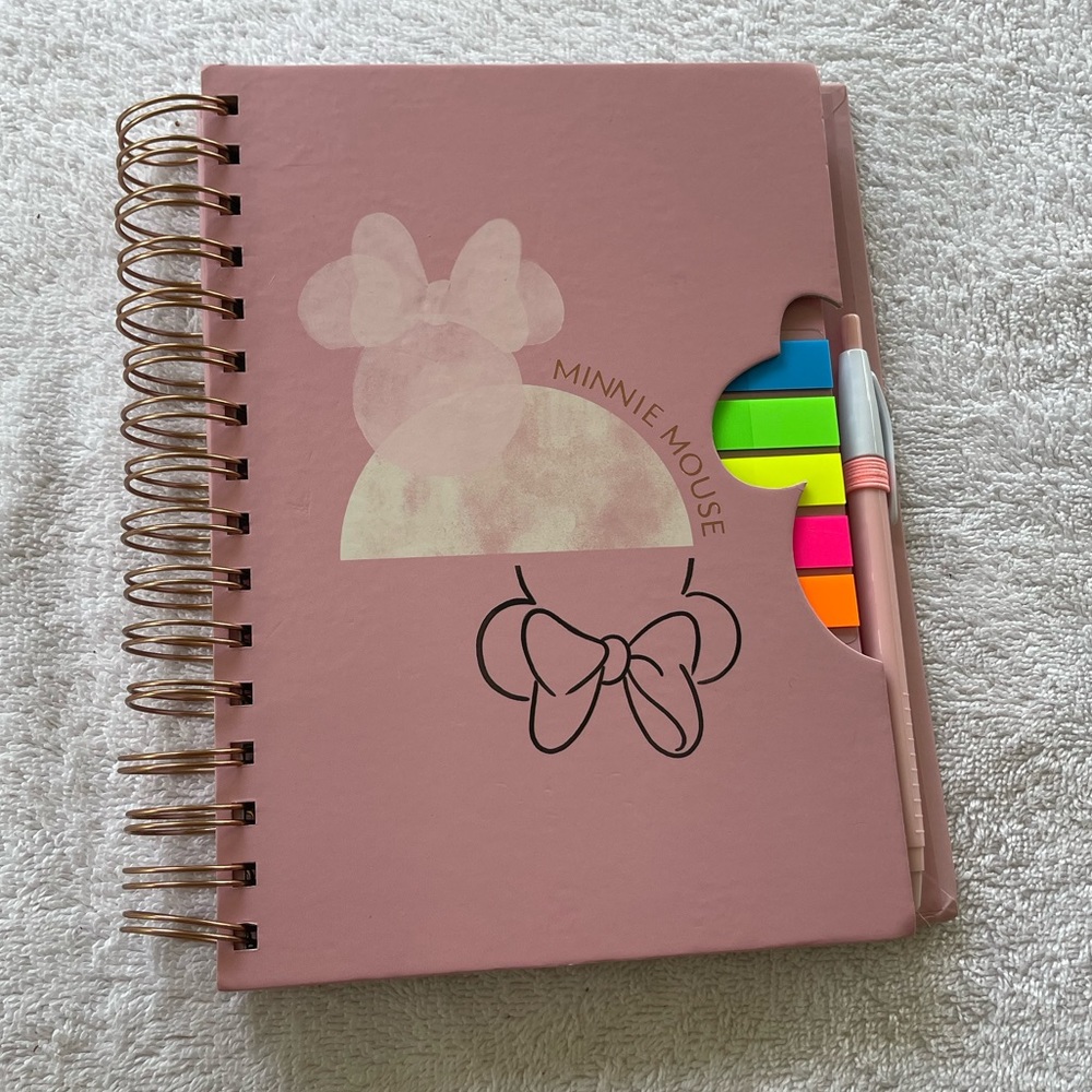 Minnie Mouse‎ Notebook
